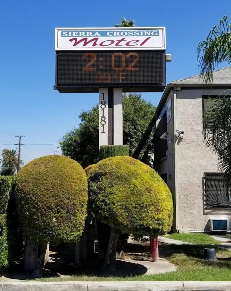 Sierra Crossing Motel in Bloomington, United States