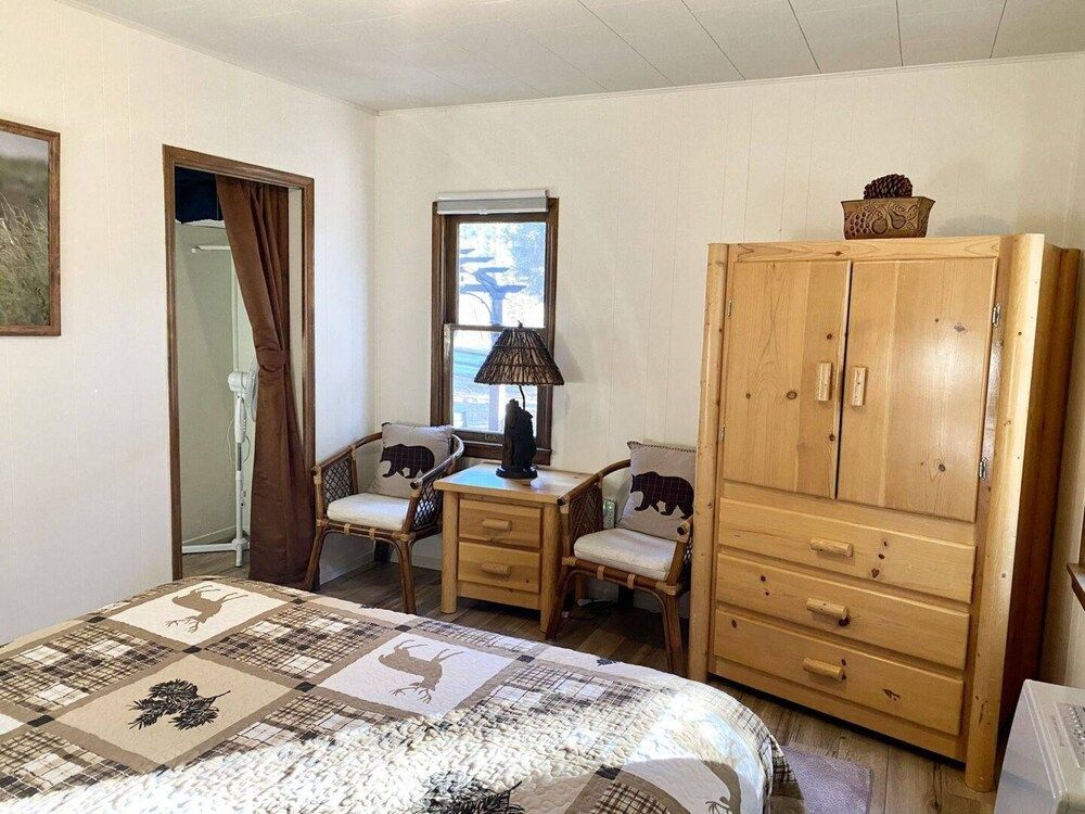 Bear Slope View Cabin Beautiful home located just south of Bear Mountain ski resort - photo 2