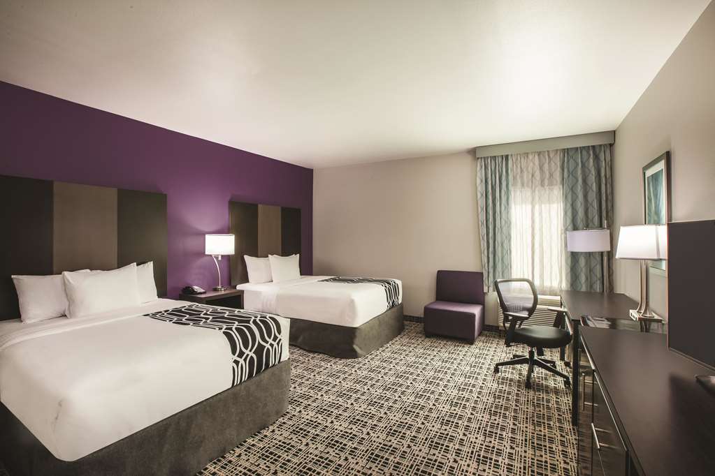 La Quinta Inn & Suites by Wyndham Lubbock South - photo 28