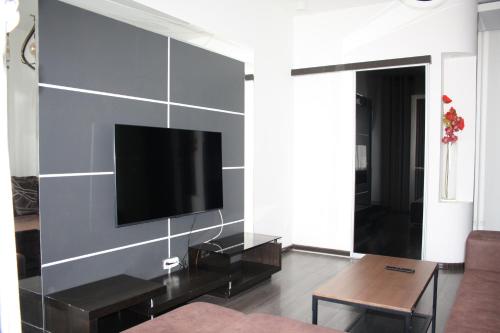Kvartira 7 mkr 5 dom nedaleko ot morja — hotel in Aktau