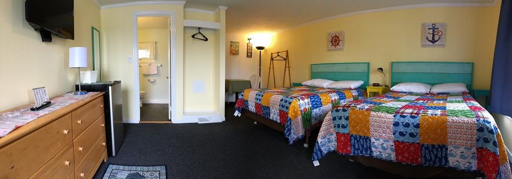 The Hyannis Star Motor Inn - photo 8