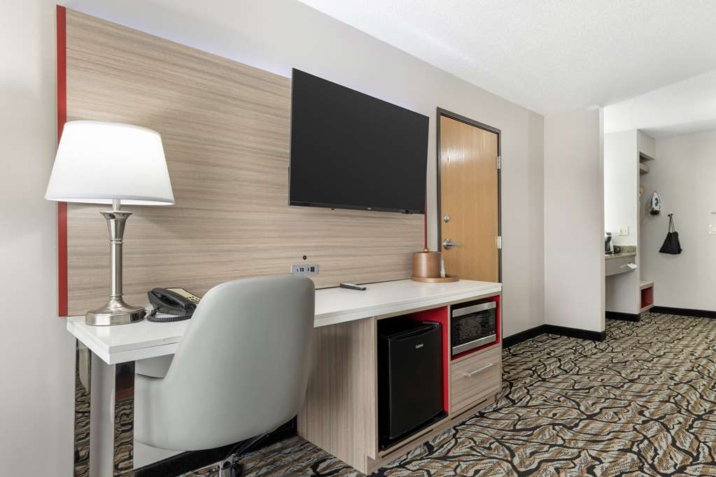 Best Western Plus Albert Lea I 90 I 35 Hotel - photo 12