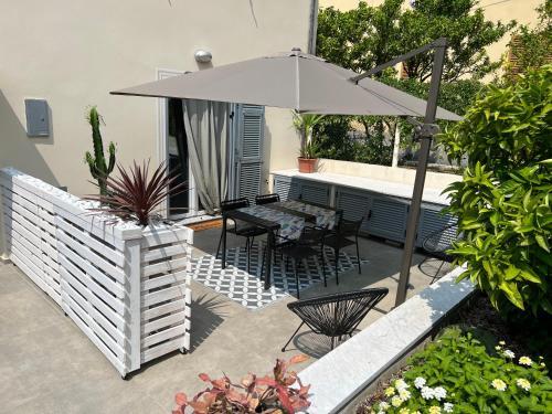 Villino Aranci Nuovo Bilocale in Centro — 4-Star Luxury Hotel in Levanto, Italy
