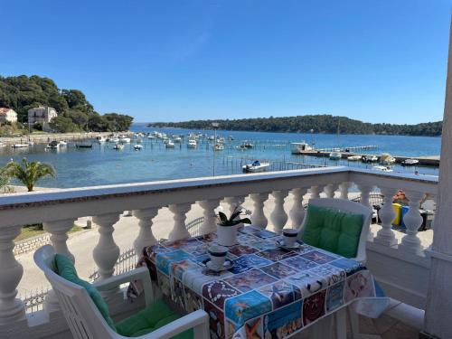 Apartmani Ruzarija — 4-Star Luxury Hotel in Rab, Croatia