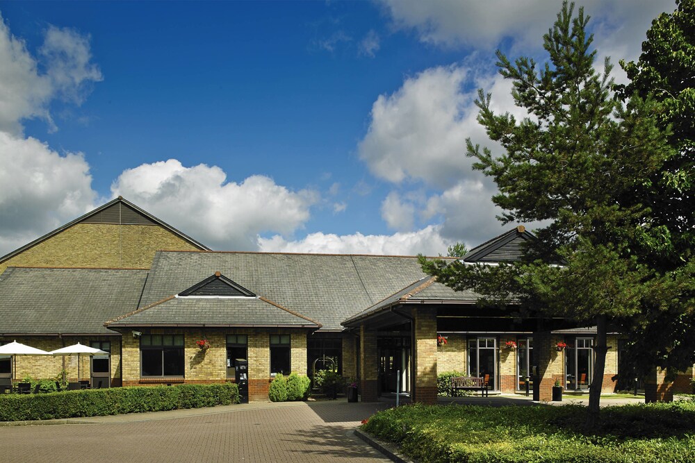 Delta Hotels Cheshunt — 4-Star Luxury Hotel in Broxbourne, United Kingdom