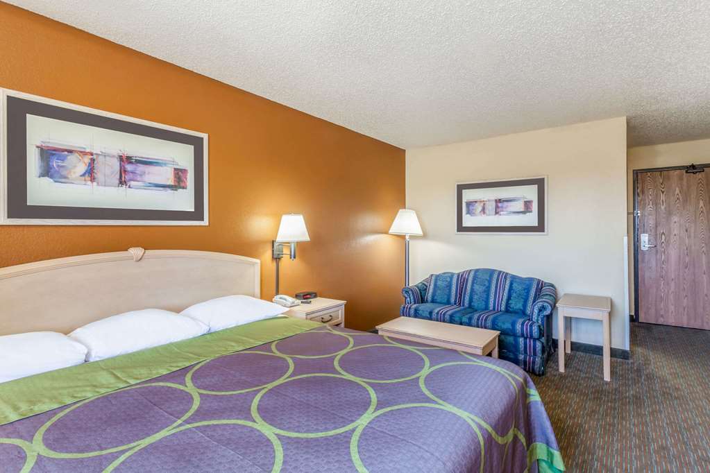 Super 8 By Wyndham Charlotte Amusement Park Area - photo 4