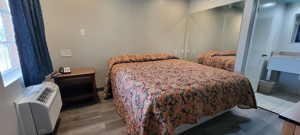Maxim Iii Motel - photo 3