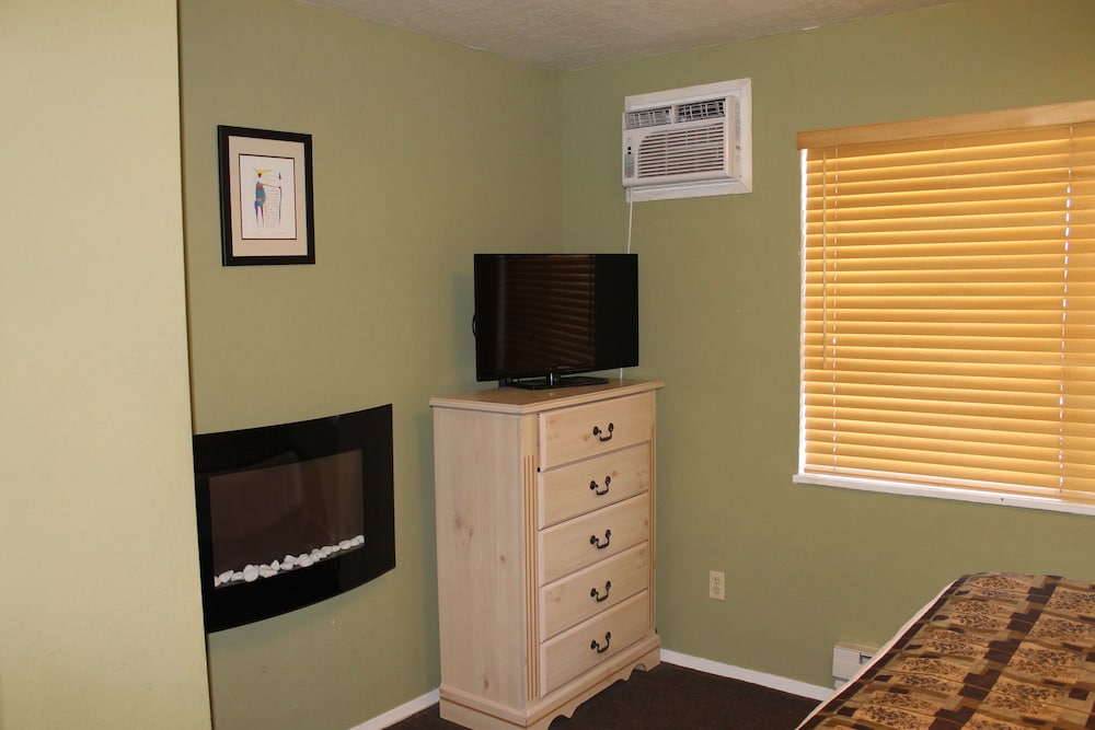 Big Pines Mountain House - photo 11