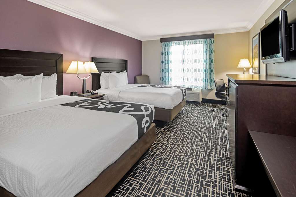 La Quinta Inn & Suites by Wyndham Temecula - photo 12