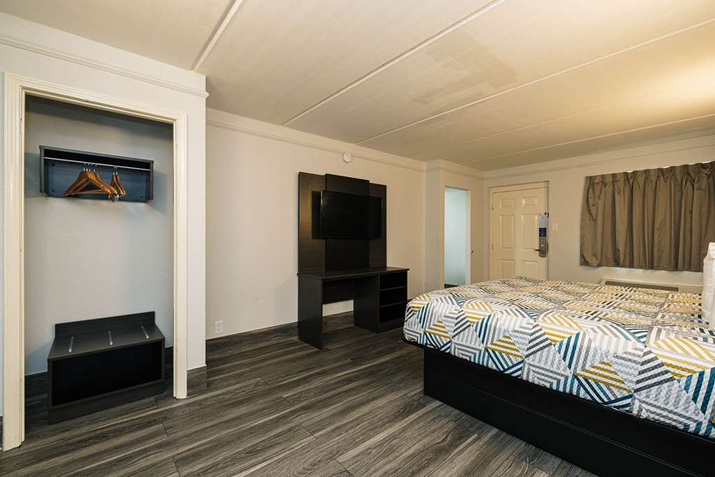 Studio 6 Baytown TX Garth Road - photo 8