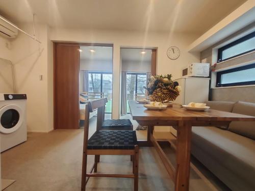 C1 Shibuya New Hotel 2 Bedrooms And 1 Living Room 7 Mins To St Max 6P 渋谷全新酒店 全新装修 两室一厅 交通中心 车站7分钟 最大6人 直达新宿 涉谷 表参道 品川 池袋 上野 代代木 银座 原宿