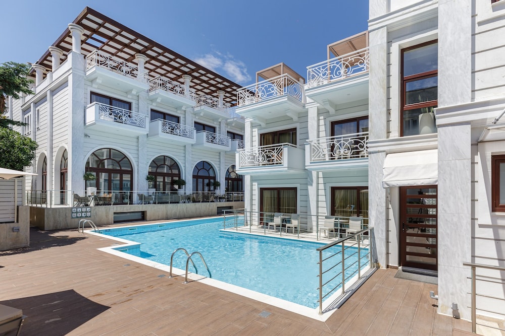 Diverso Platamon Luxury Hotel & Spa in Pyrgetos, Greece