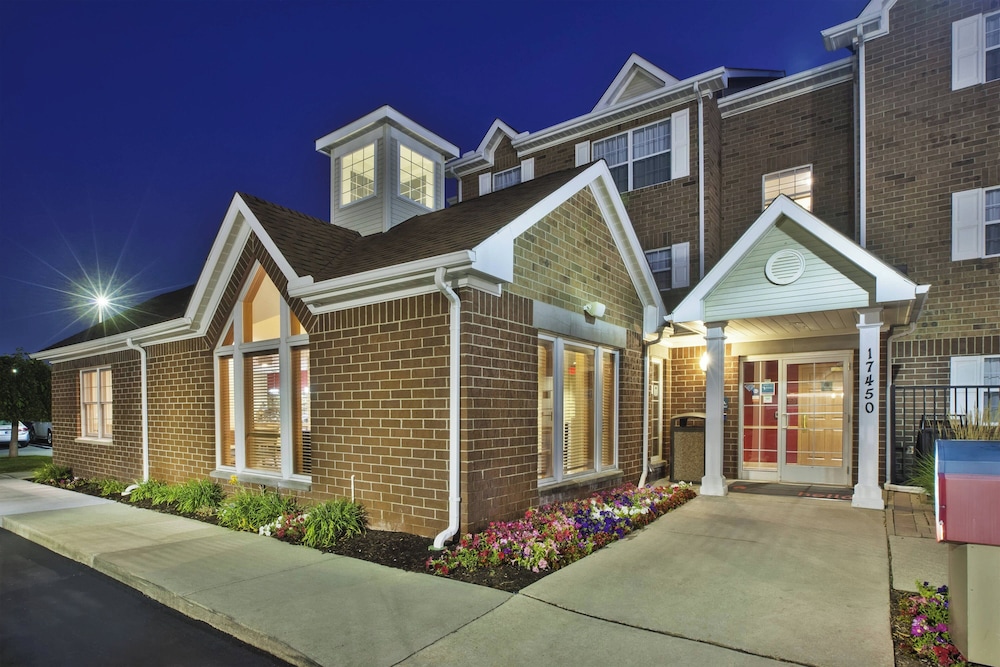 Towneplace Suites By Marriott Detroit Livonia - photo 30