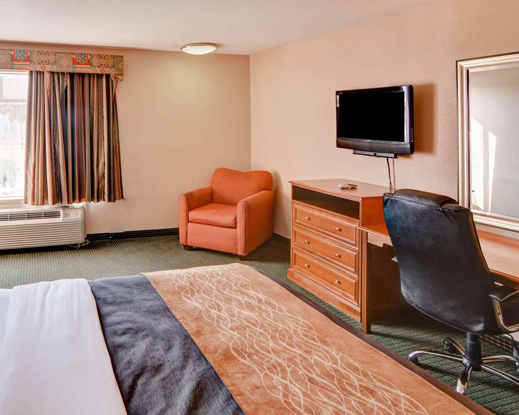 Quality Inn Forest Hill Fort Worth South - photo 12