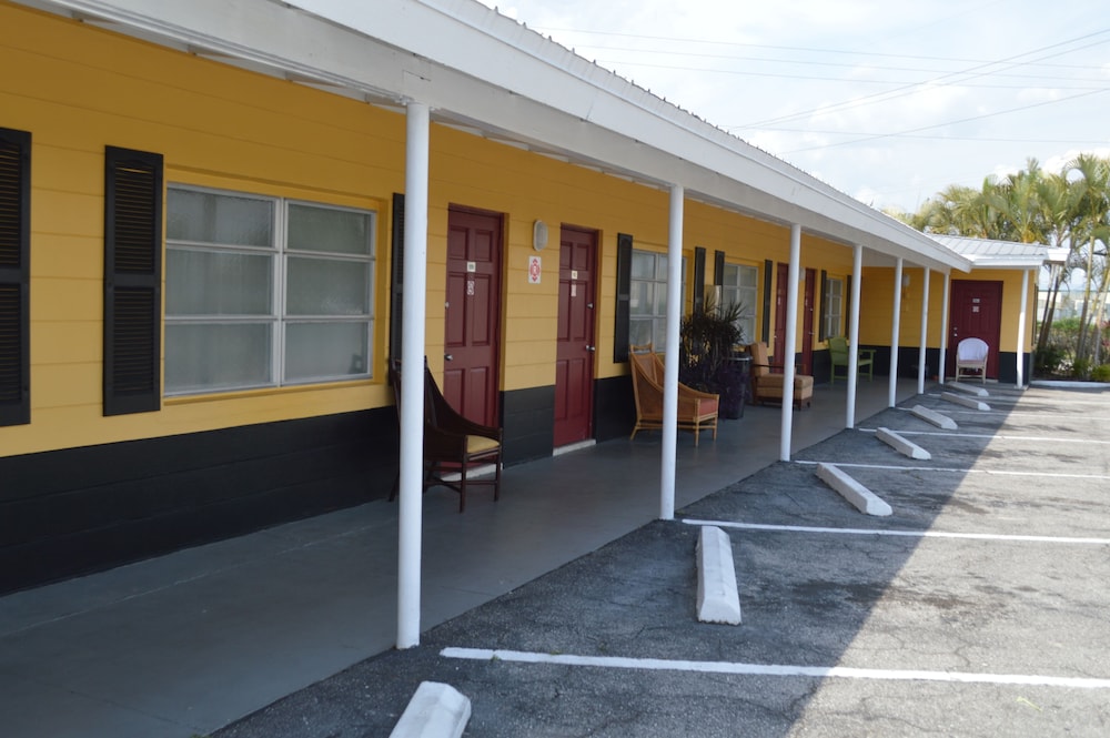 Tropicana Motel Wauchula - photo 22
