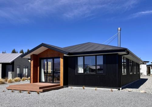 Kikorangi Lake Tekapo in Lake Tekapo, New Zealand