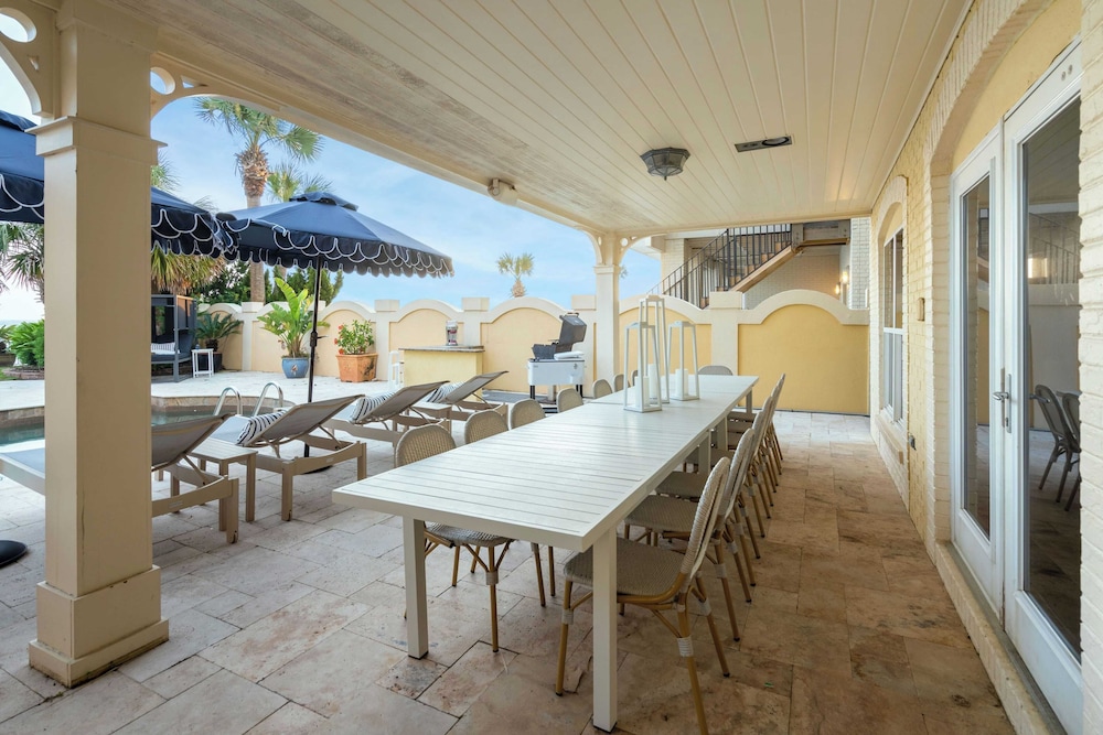 Promenade by Avantstay Beach Front Mansion w Breathtaking Views & Pool - photo 8