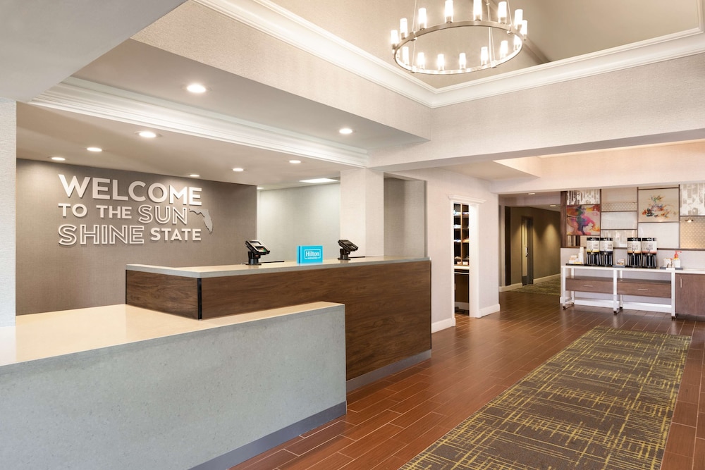 Hampton Inn & Suites Fort Lauderdale Airport - photo 3