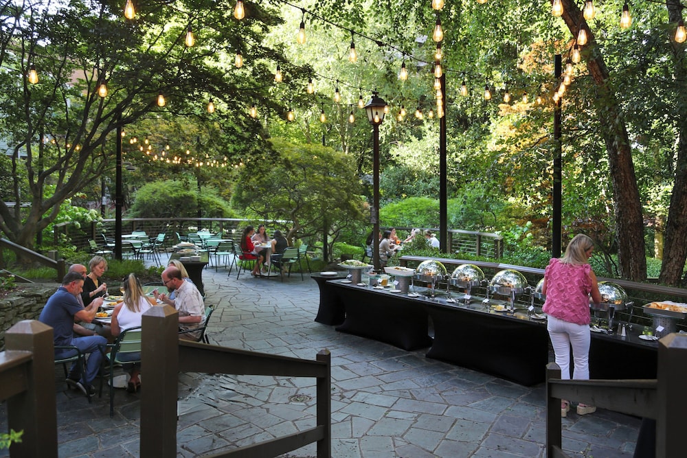 Crowne Plaza Atlanta Perimeter at Ravinia by IHG - photo 91