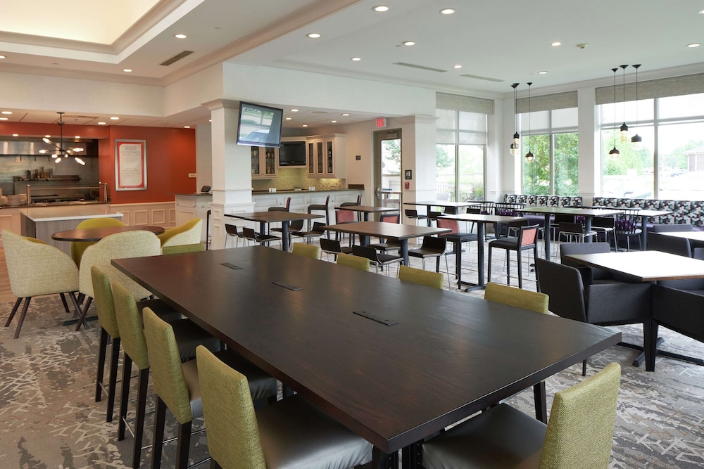 Hilton Garden Inn Evansville - photo 51