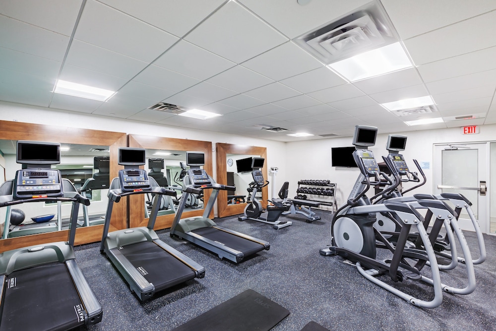 Holiday Inn Express & Suites Coffeyville by IHG - photo 22