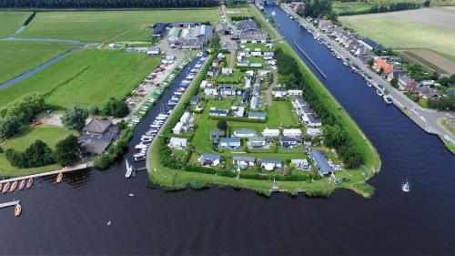 Glamping de Hof van Eeden — hotel in Warmond