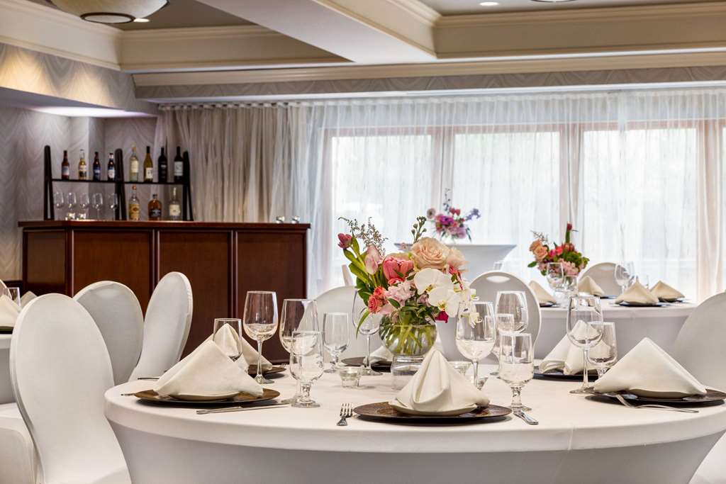 Viana Hotel and Spa Trademark Collection by Wyndham - photo 41