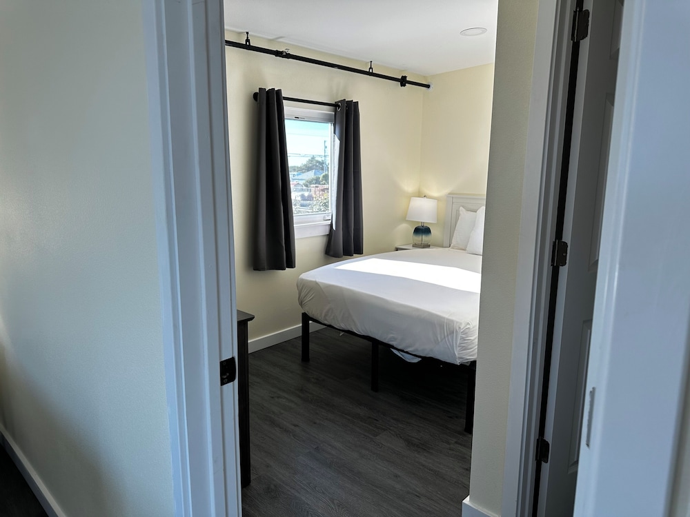 Dock Street Inn - photo 16