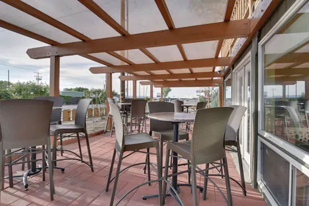 Vagabond Inn Bishop - photo 25