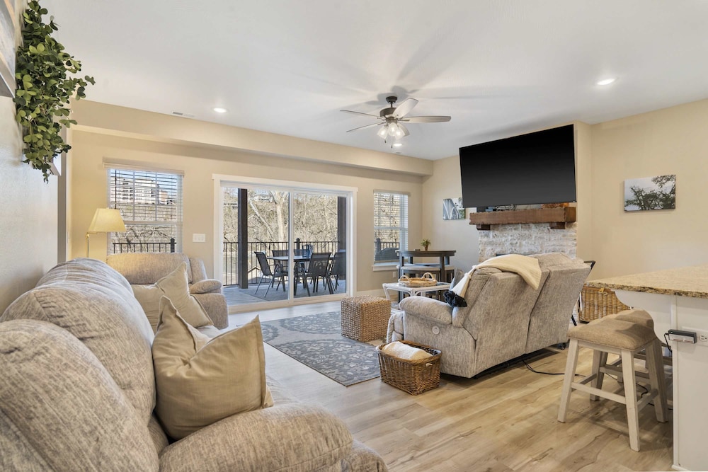 Pleasant View on Taneycomo — 4-Star Luxury Hotel in Branson, United States