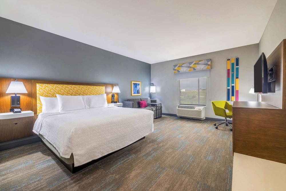 Hampton Inn & Suites Brenham - photo 17