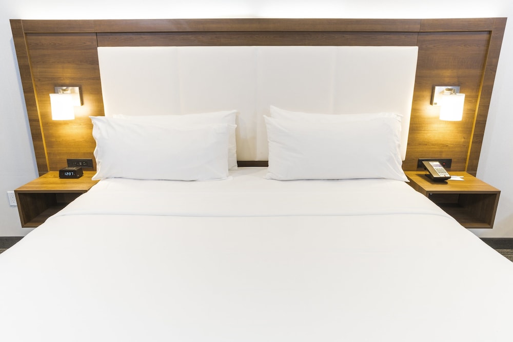 Holiday Inn Express Hotel & Suites Hollywood Walk of Fame by IHG - photo 30