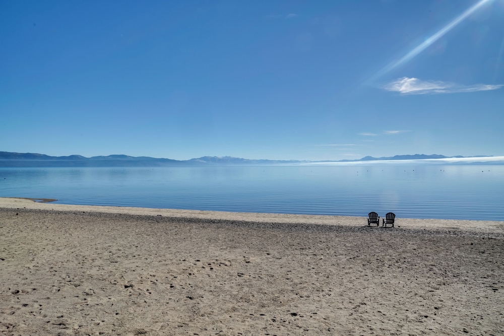 Spa & Beach Access: Resort Condo in Tahoe Vista - photo 15