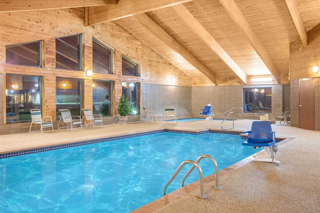 AmericInn by Wyndham Clear Lake - photo 4