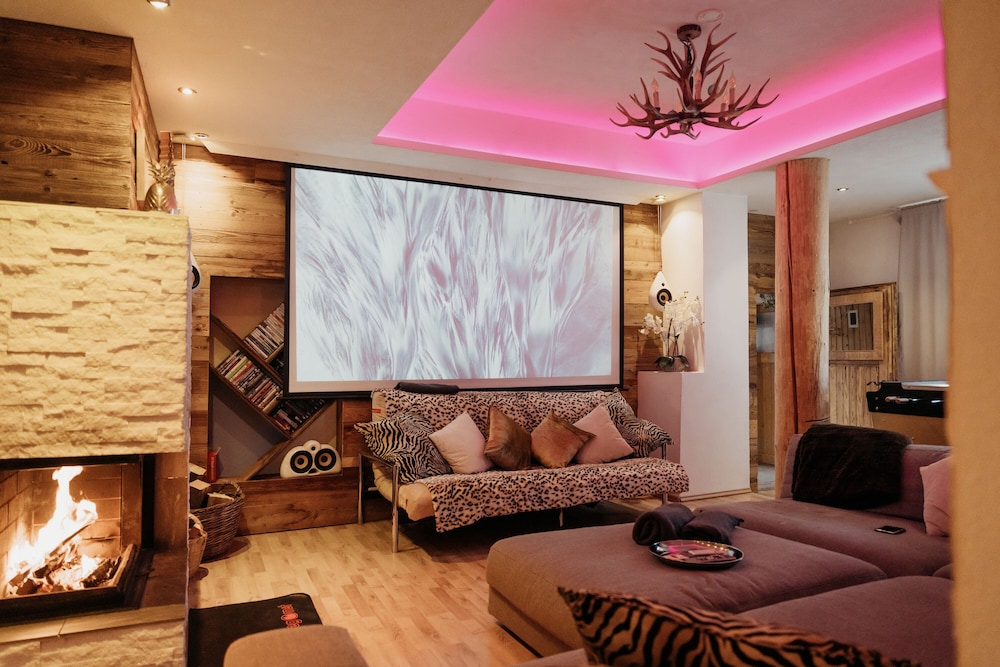 Doug's Mountain Getaway — 4-Star Luxury Hotel in Fulpmes, Austria