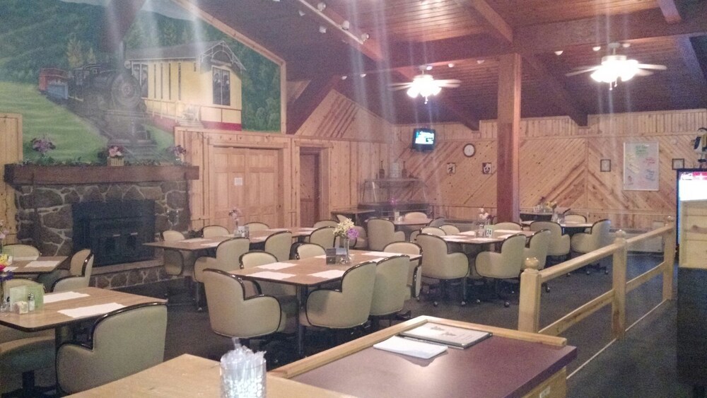 Marlinton Motor Inn - photo 8