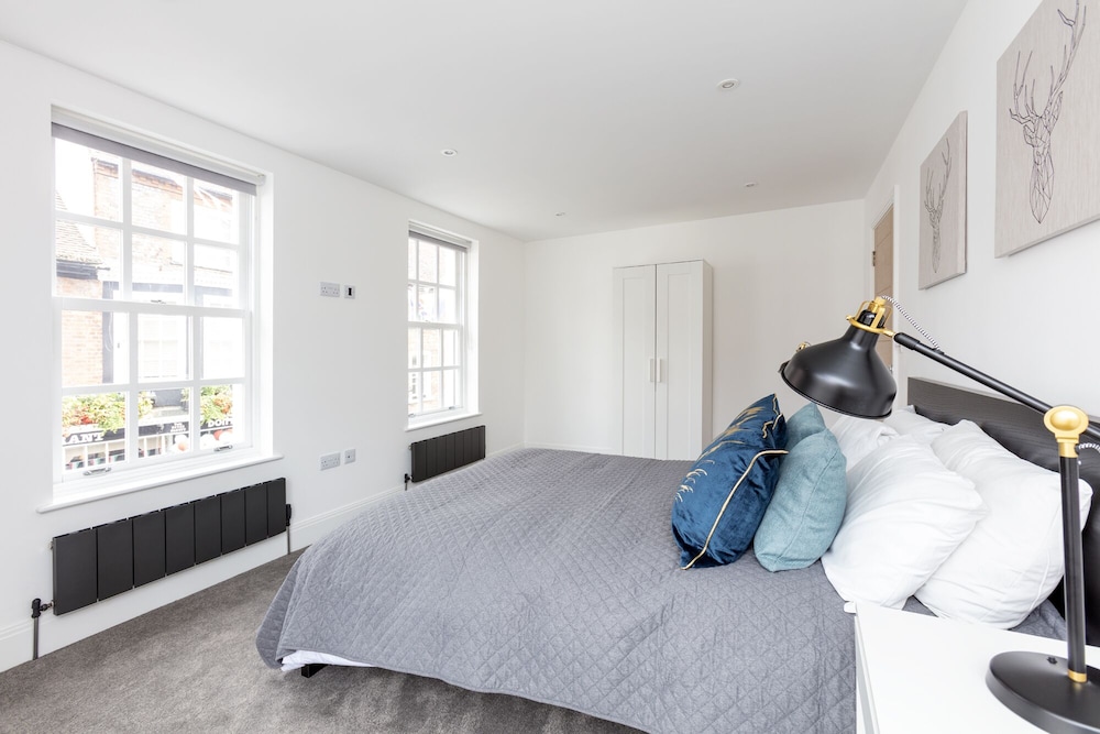 Hampden Apartments The Louis — Eton — photo 2