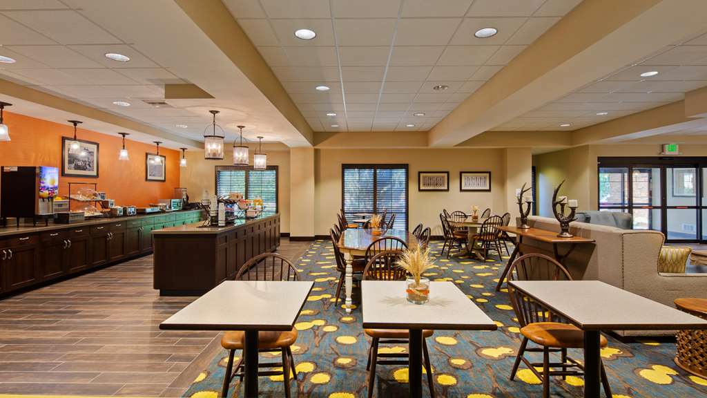 Best Western Plus Dayton Hotel & Suites - photo 3