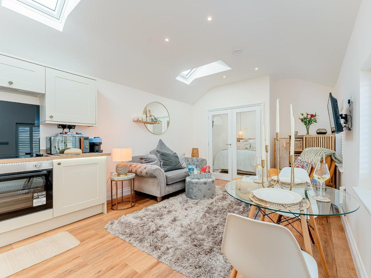 The Hideaway - last minute hotel in Hoylake