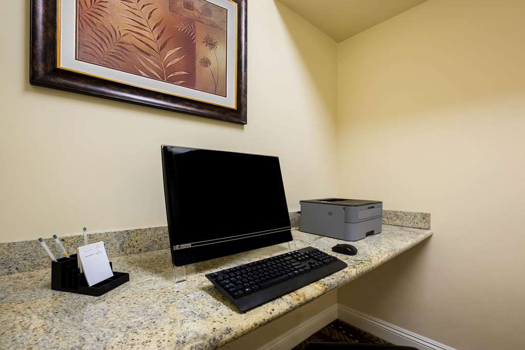 La Quinta Inn & Suites by Wyndham Moreno Valley - photo 46