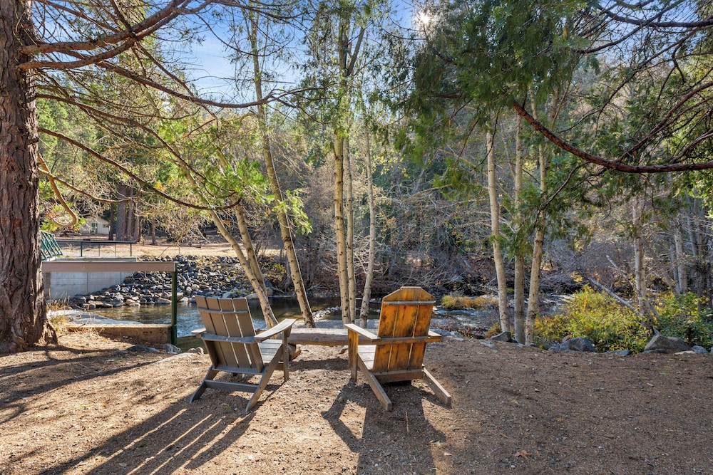Yosemite Lakes RV Resort - photo 59
