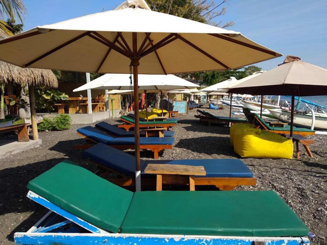 Coconut Beach Bungalows & Warung — Abang — photo 5