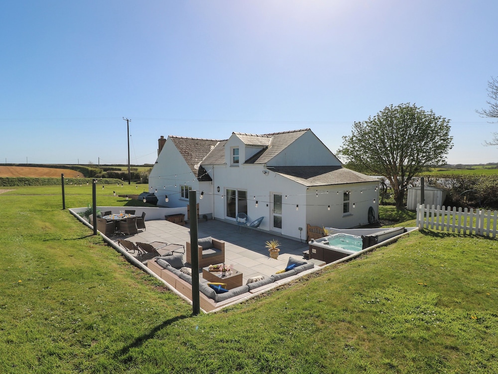 Piglet Cottage — 4-Star Luxury Hotel in Haverfordwest, United Kingdom