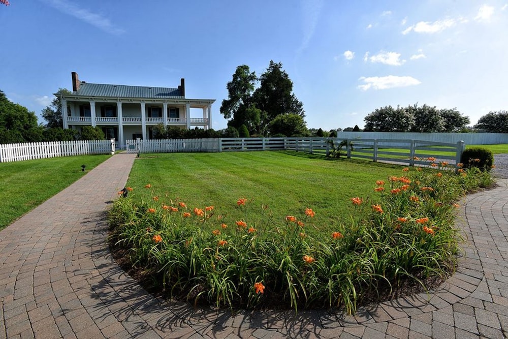Holiday Inn Express & Suites Franklin Berry Farms by IHG - photo 64