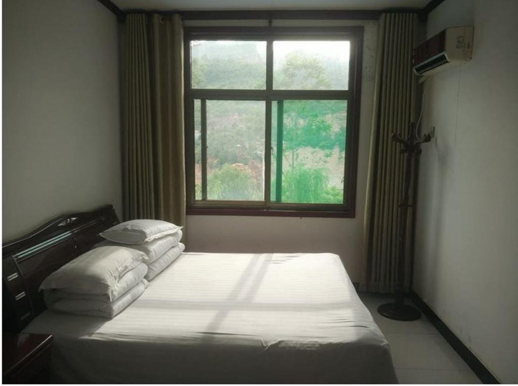 Hongtaiyang Hotel — hotel in Wu'an
