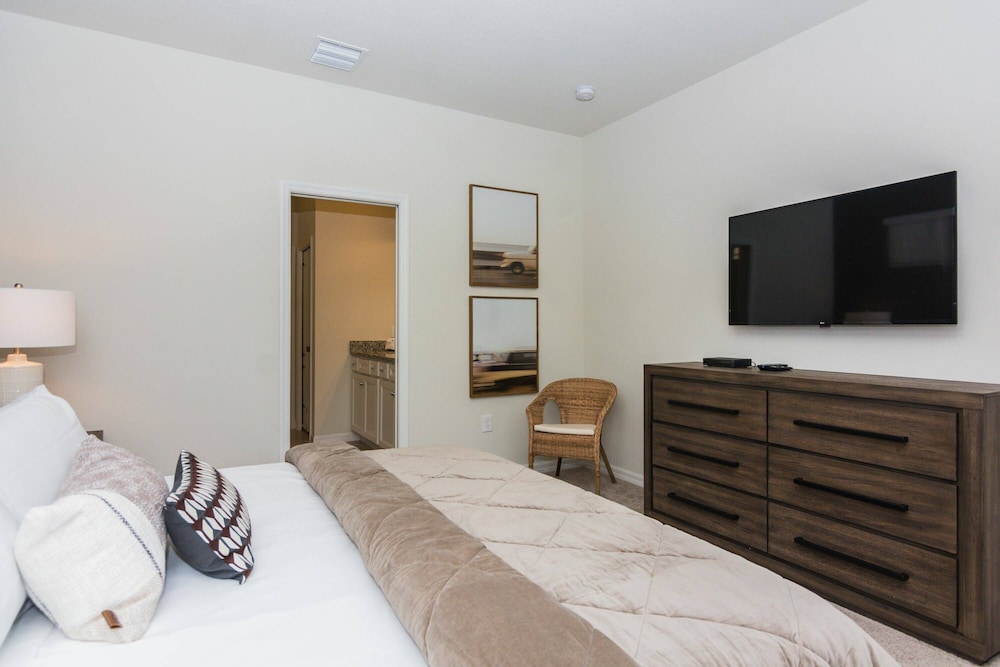 Fabulous Single Home w Pool at Solterra Resort - photo 22