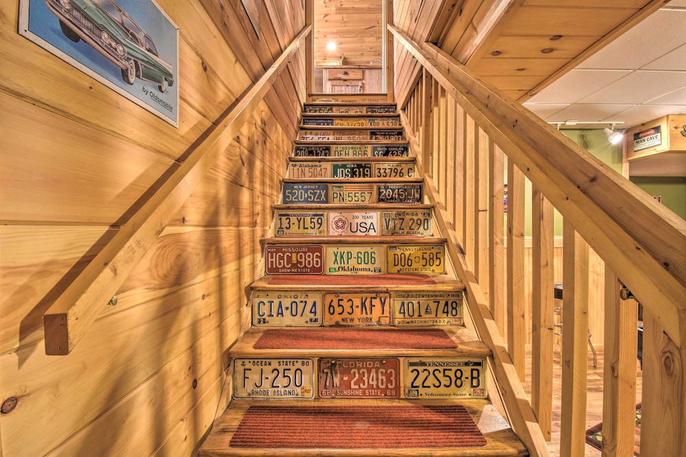 Dreamy Ellijay Resort Cabin with Game Room And Decks - photo 14
