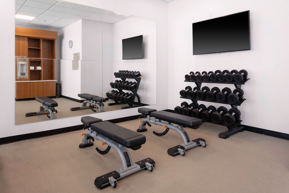 SpringHill Suites Kansas City Airport - photo 15