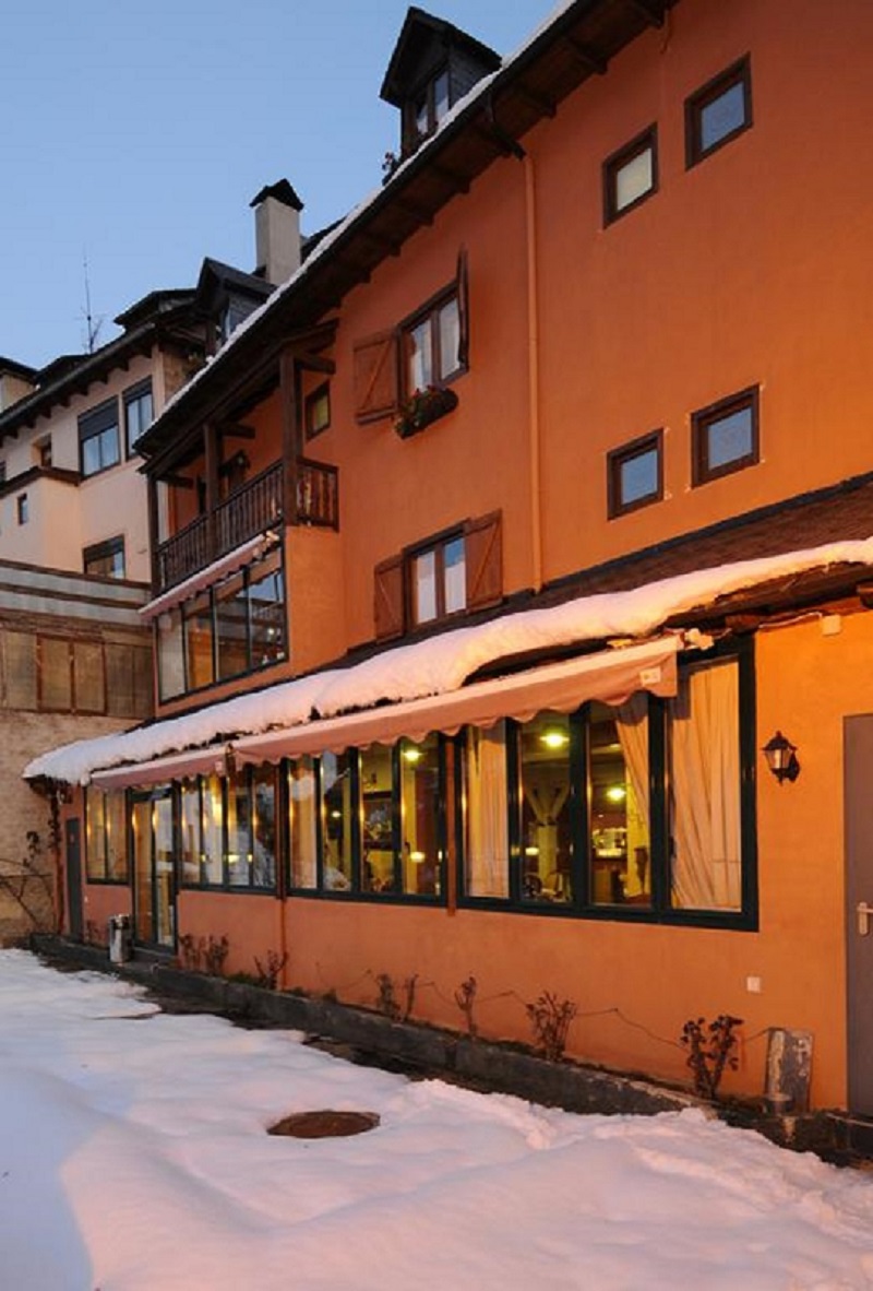 Sno Hotel Colomers — Lleida