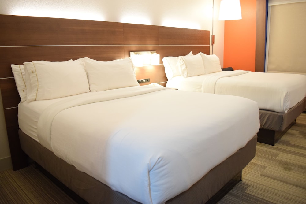 Holiday Inn Express Hotel & Suites West I 10 by IHG - photo 11